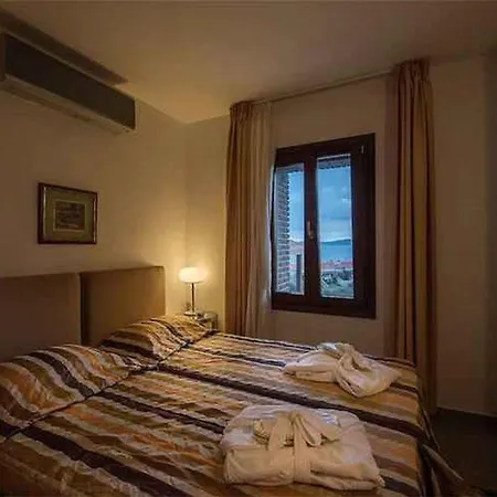 Athos - Luxury Seaside Holiday home