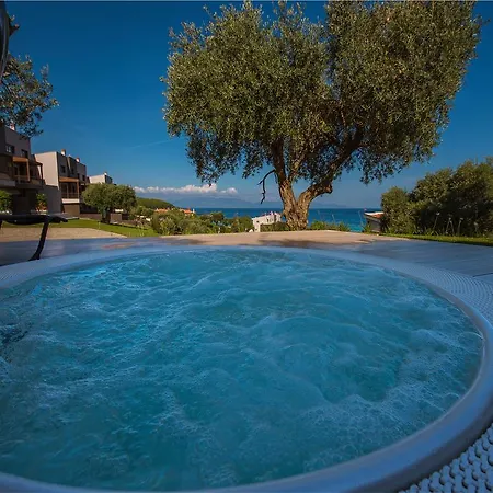 Athos - Luxury Seaside * Komitsa