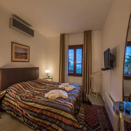 Athos - Luxury Seaside Holiday home